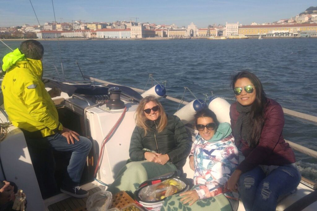 BeLocal Sailing Tours Lisbon Portugal Bringing in the friends