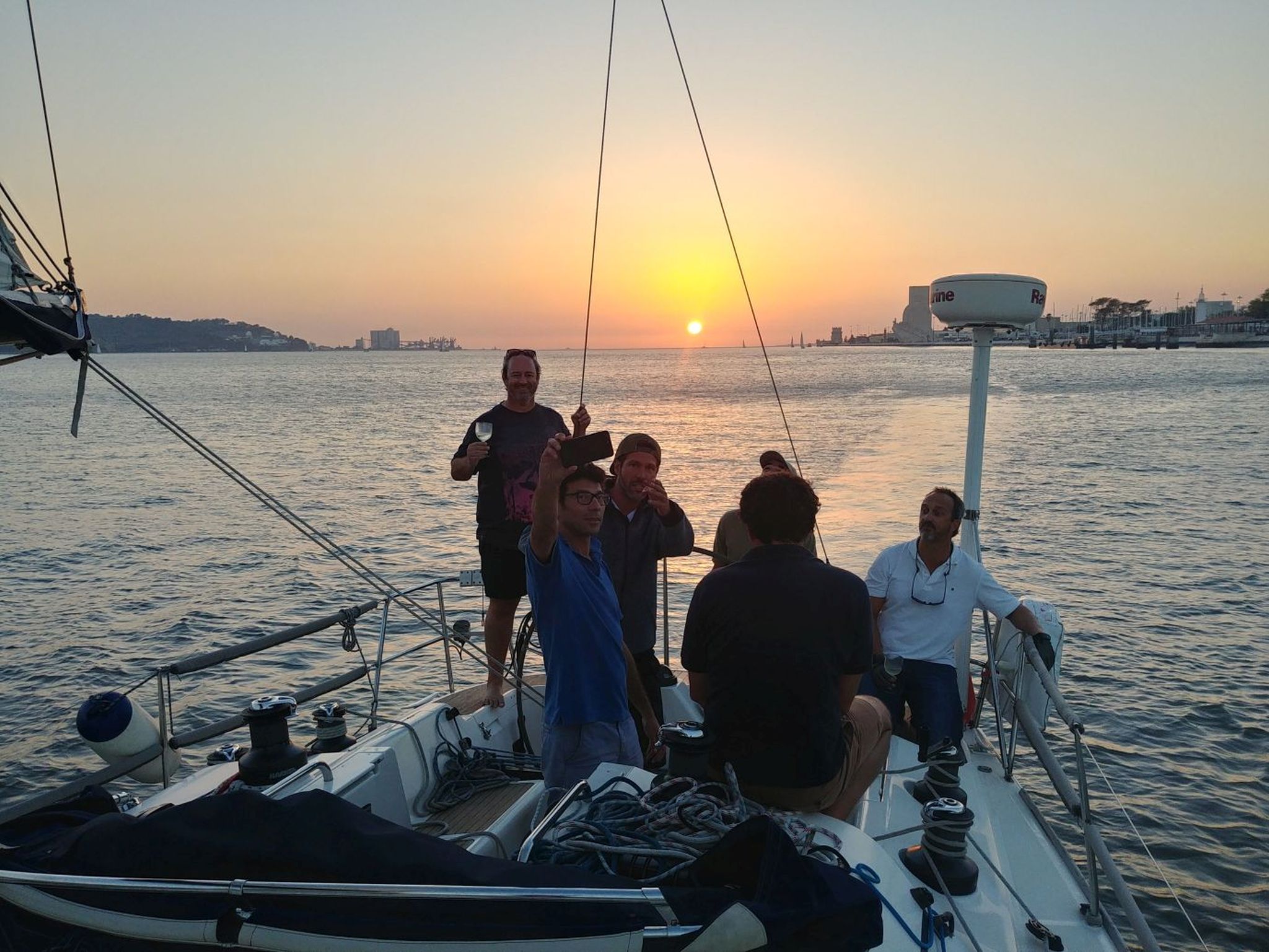 BeLocal Sailing Tours Lisbon Portugal Pôr-do-sol