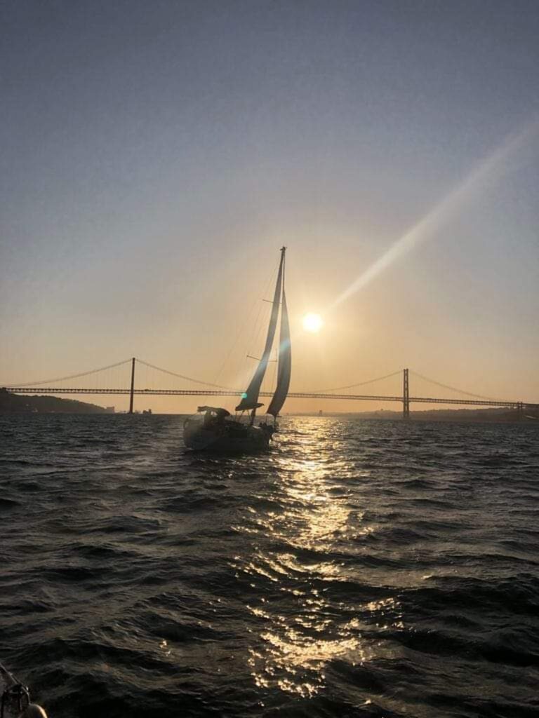 BeLocal Sailing Tours Lisbon Portugal Pôr-do-sol